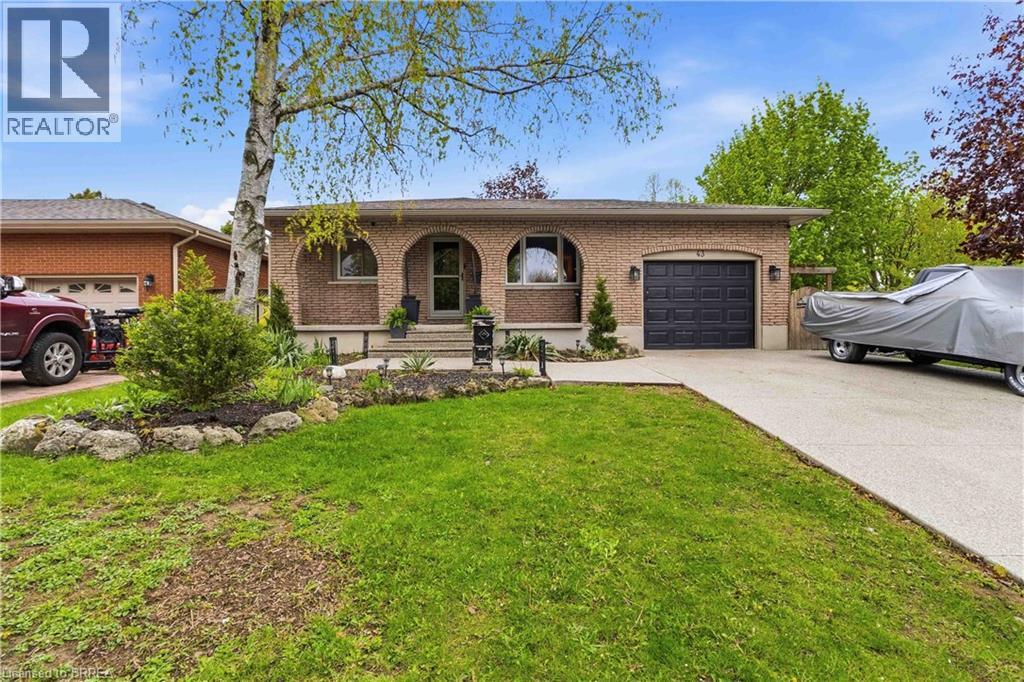 43 BRISBANE Boulevard, Brantford, Ontario