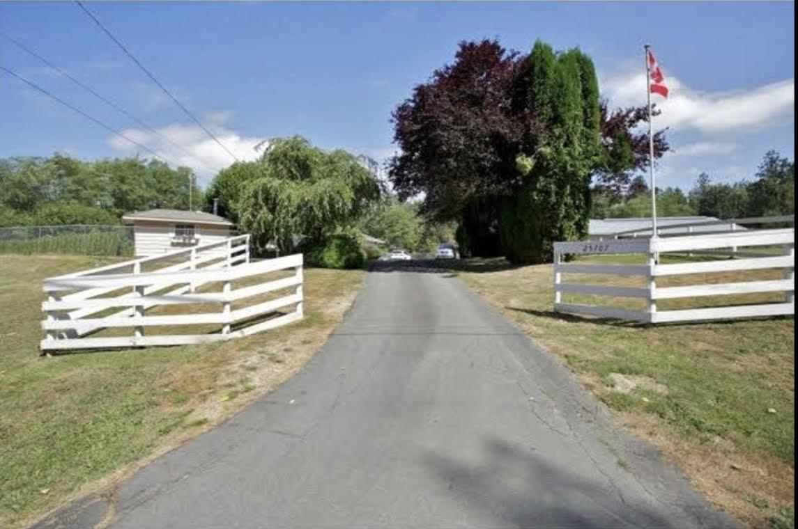 25707 8th Avenue, Langley, British Columbia  V4W 2J8 - Photo 1 - R3124732