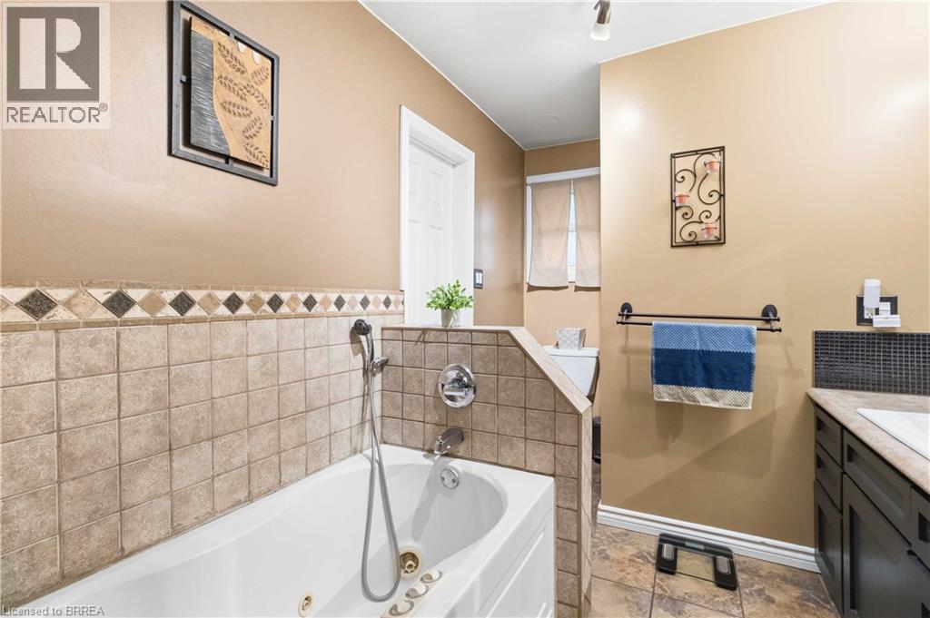43 Brisbane Boulevard, Brantford, Ontario  N3S 4K9 - Photo 16 - 40827396