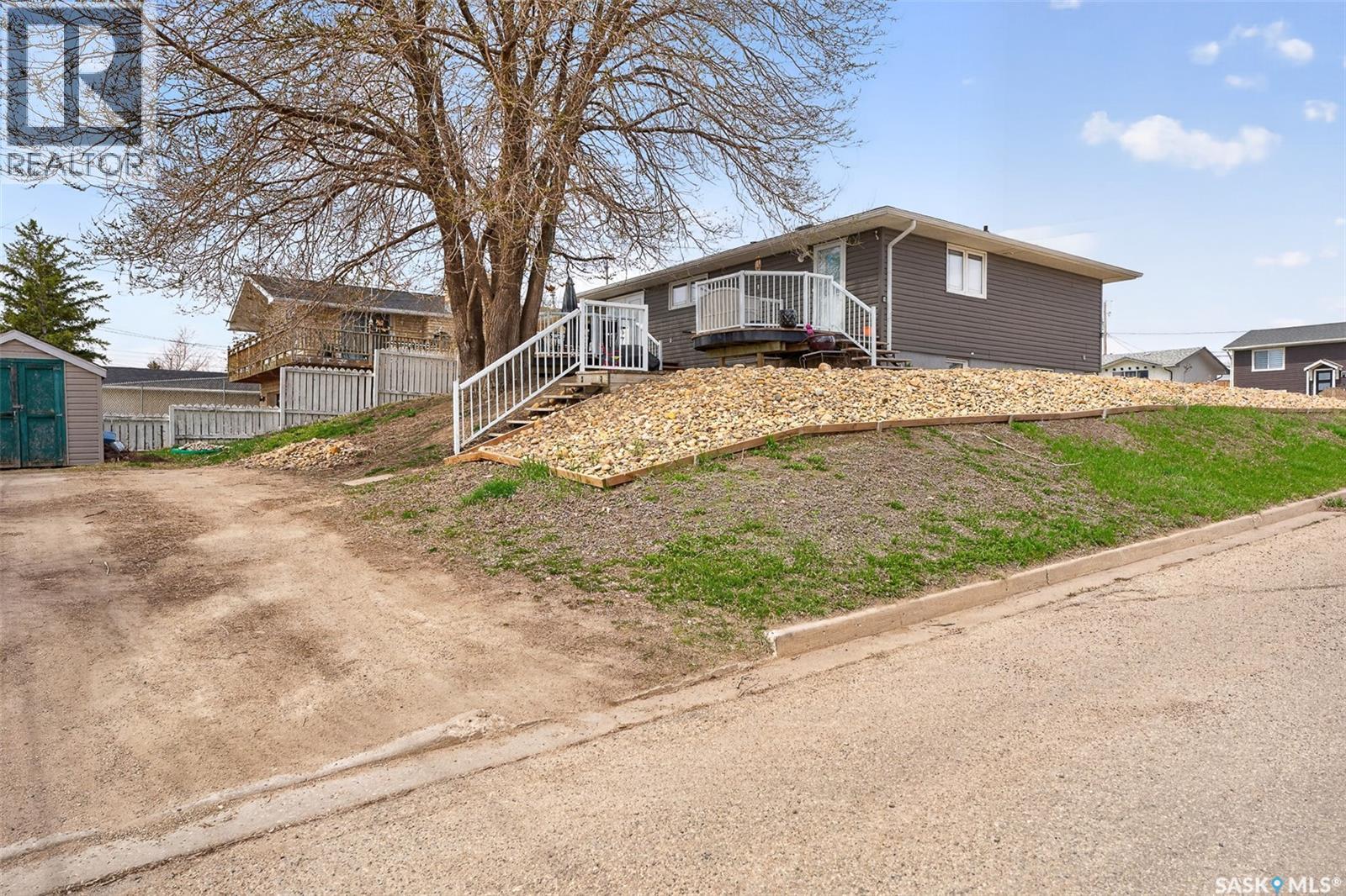 1303 Athabasca Street W, Moose Jaw, Saskatchewan  S6H 6C8 - Photo 8 - SK035036
