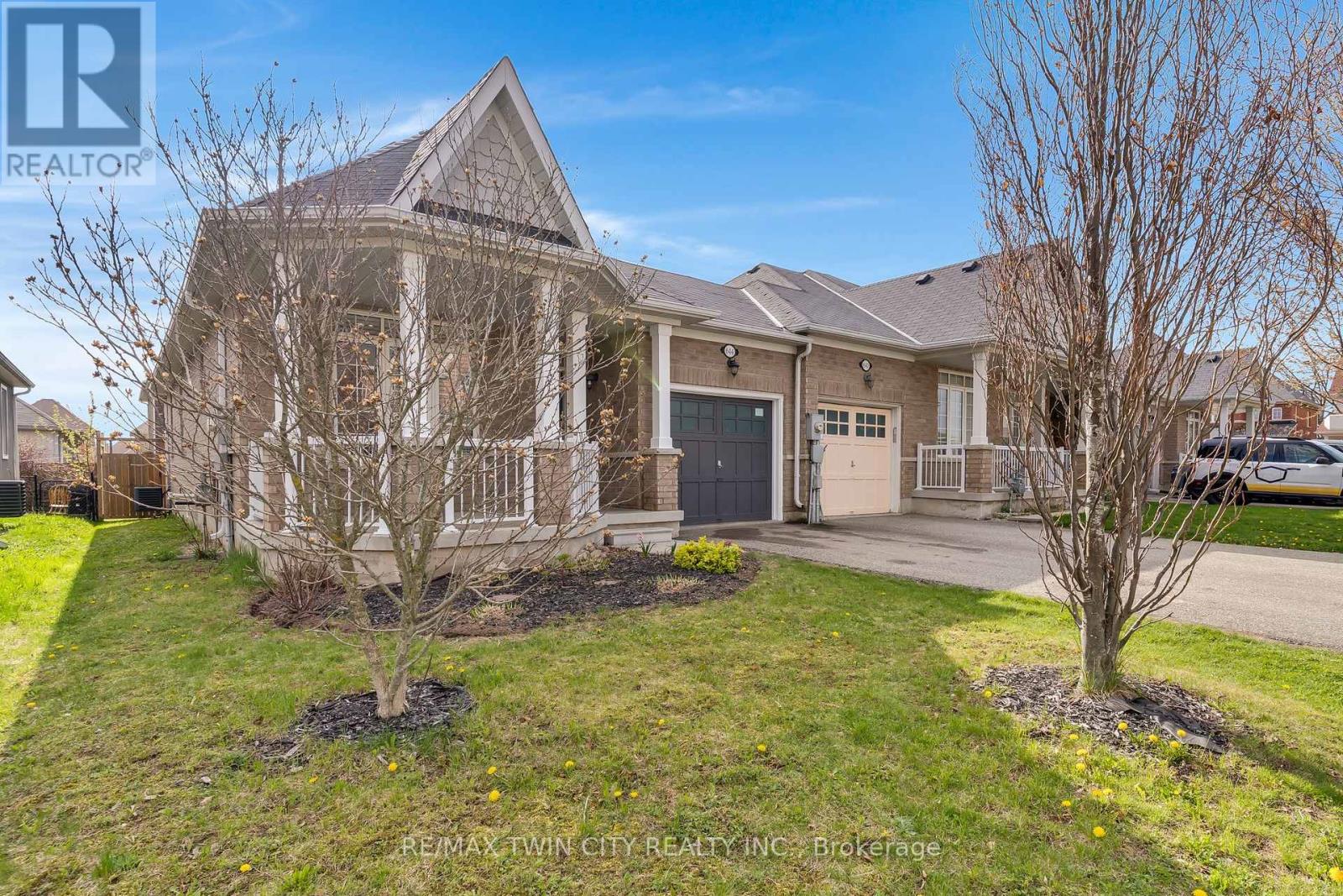 644 Baldwin Crescent, Woodstock, Ontario  N4T 0G5 - Photo 2 - X13143438