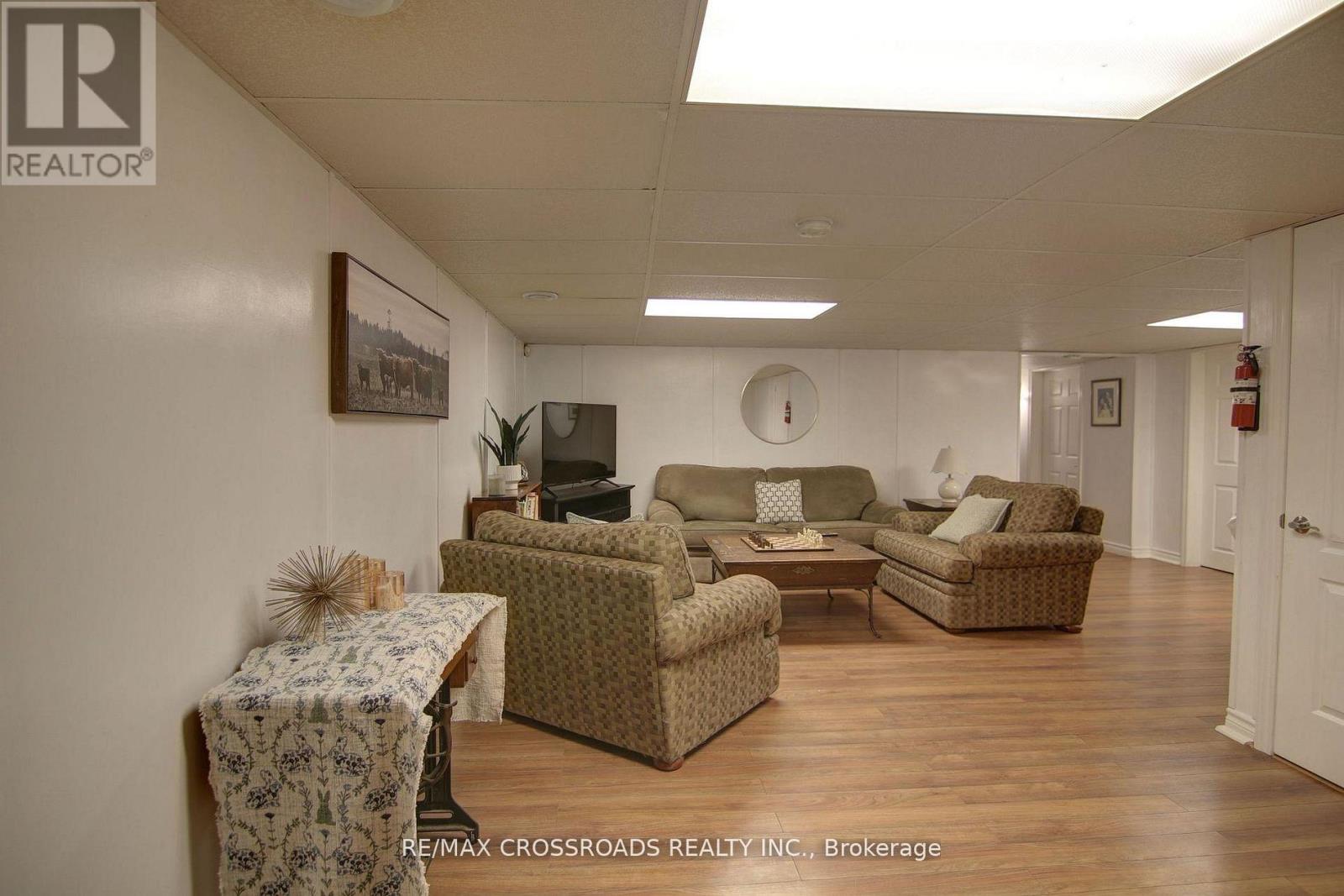 8 Green Arbour Way, Kawartha Lakes (Lindsay), Ontario  K9V 0E6 - Photo 13 - X13143640