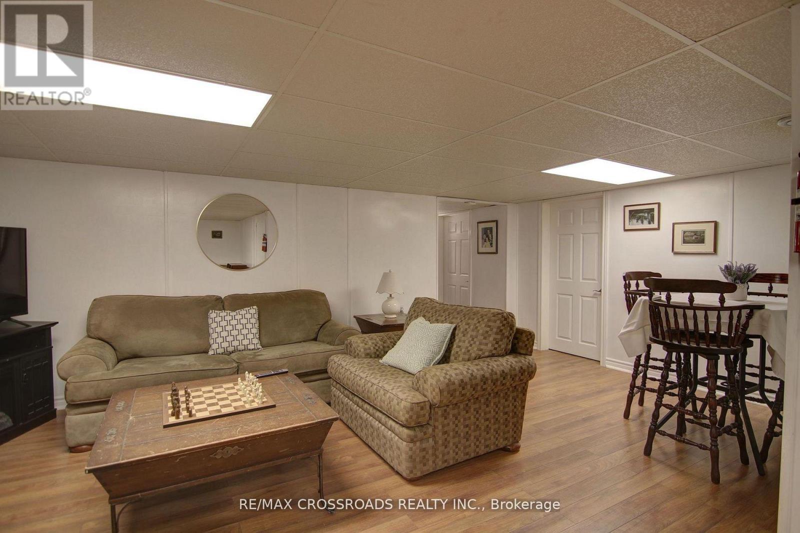 8 Green Arbour Way, Kawartha Lakes (Lindsay), Ontario  K9V 0E6 - Photo 14 - X13143640