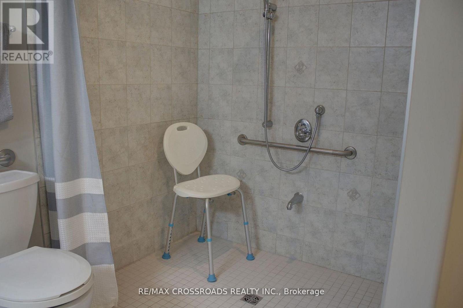 8 Green Arbour Way, Kawartha Lakes (Lindsay), Ontario  K9V 0E6 - Photo 19 - X13143640