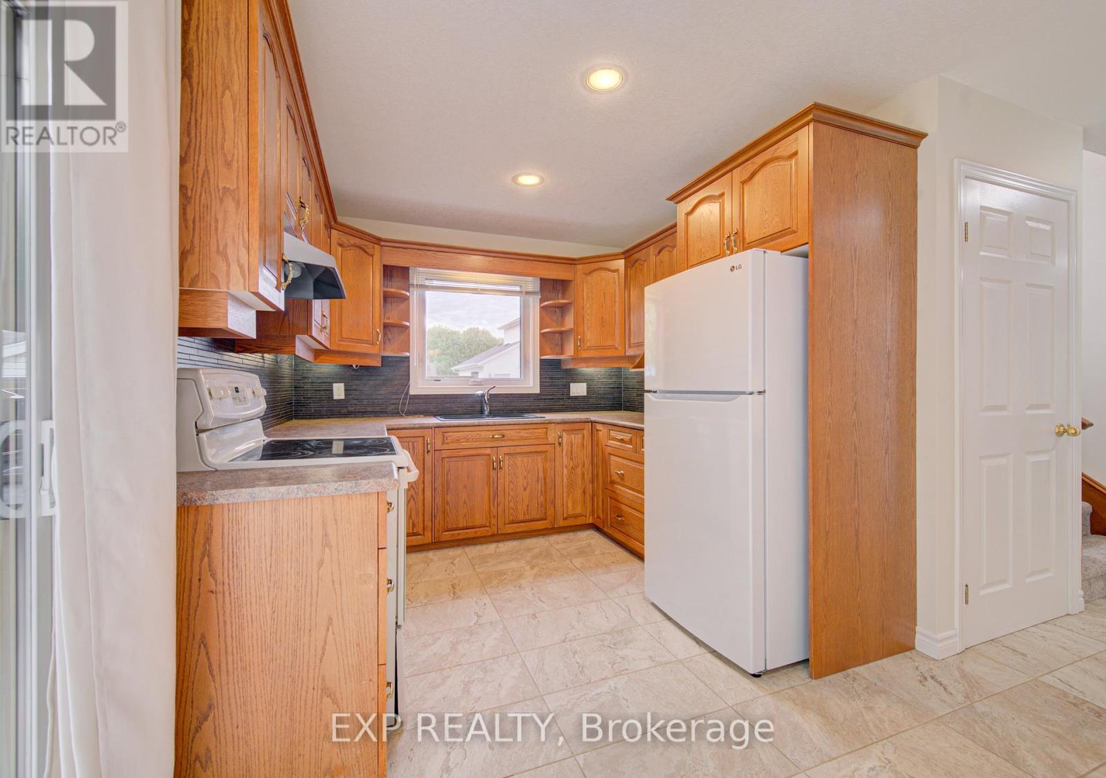 225 Dartmoor Crescent, Waterloo, Ontario  N2K 3S9 - Photo 11 - X13143652