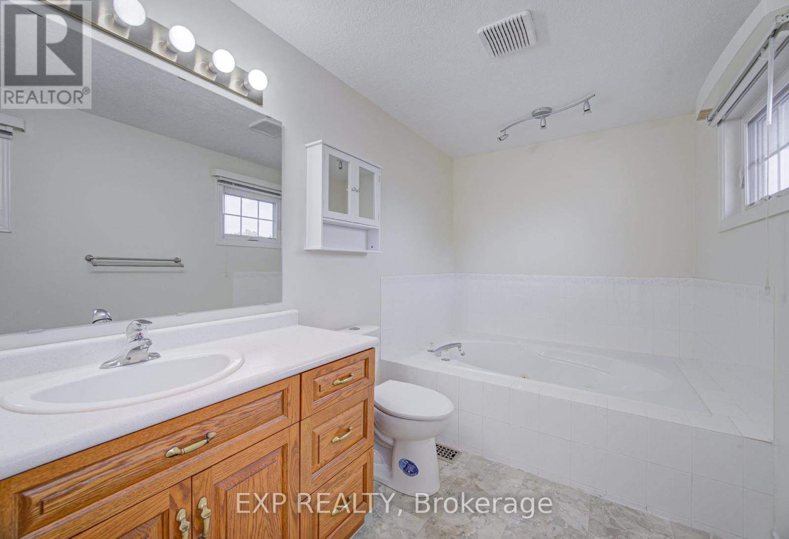 225 Dartmoor Crescent, Waterloo, Ontario  N2K 3S9 - Photo 15 - X13143652