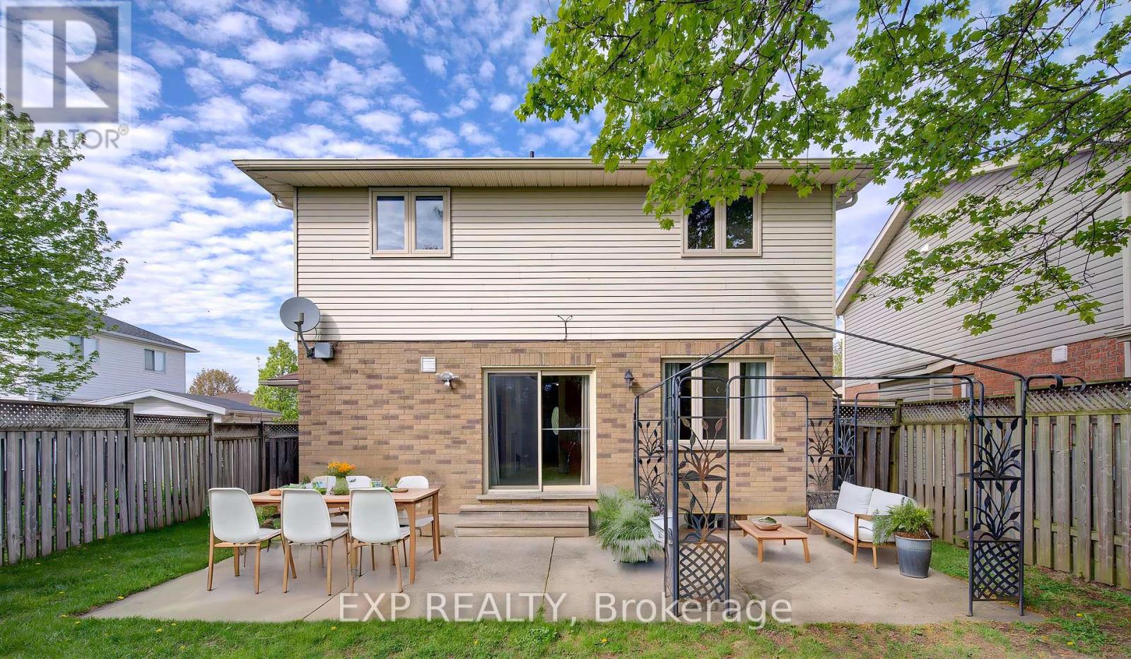 225 Dartmoor Crescent, Waterloo, Ontario  N2K 3S9 - Photo 24 - X13143652