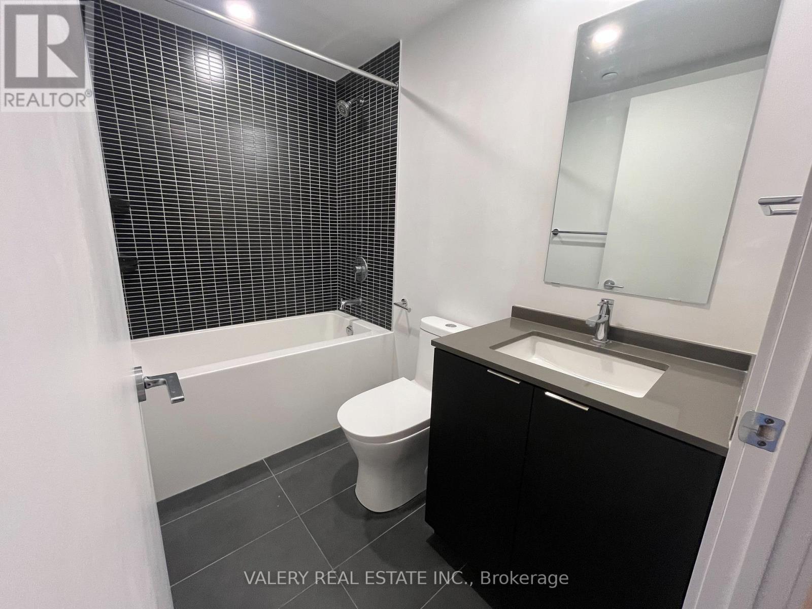 528 - 1 Jarvis Street, Hamilton, Ontario  L8R 3J2 - Photo 6 - X13143750