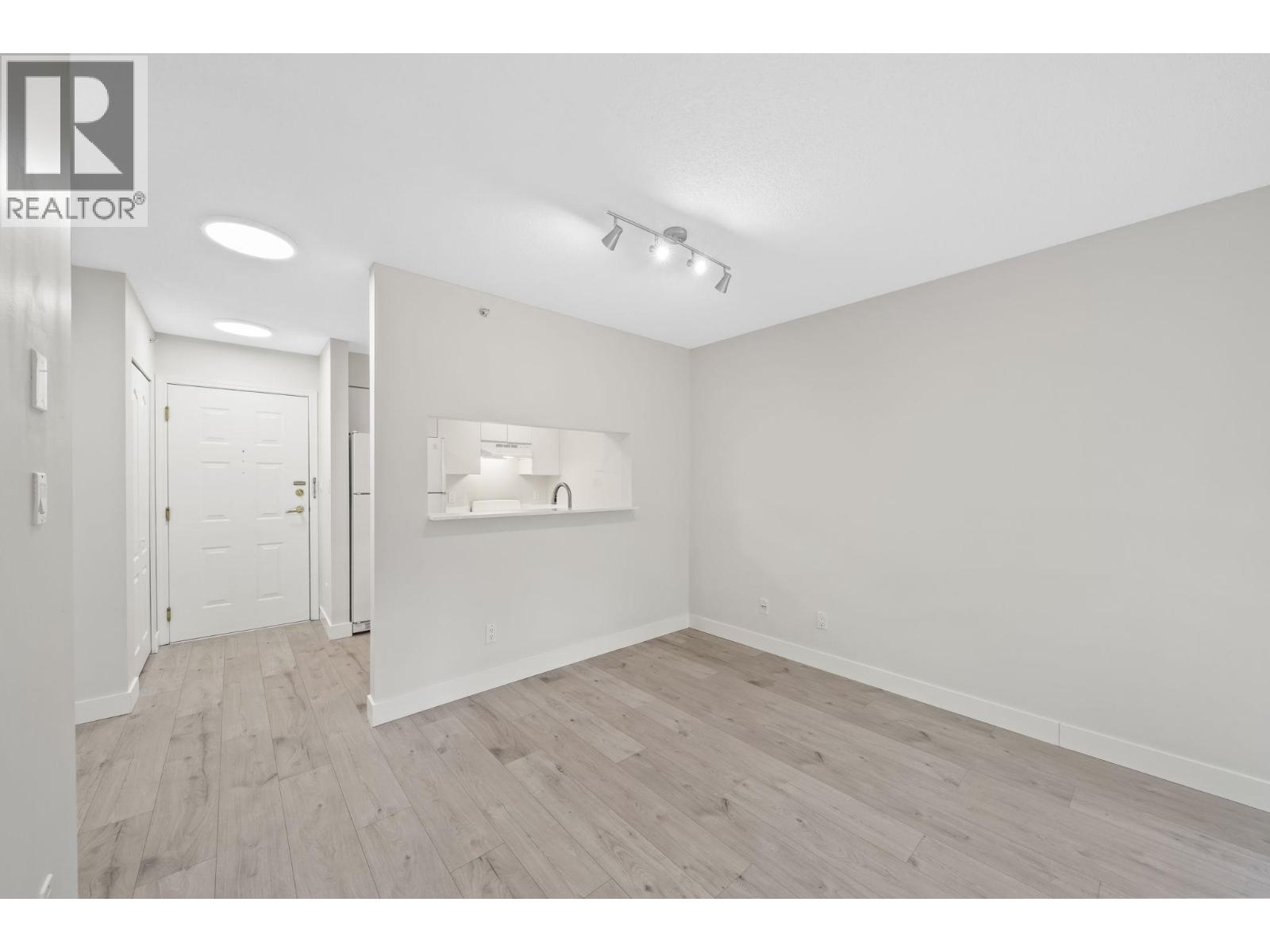 311 3489 Ascot Place, Vancouver, British Columbia  V5R 6B6 - Photo 11 - R3124727