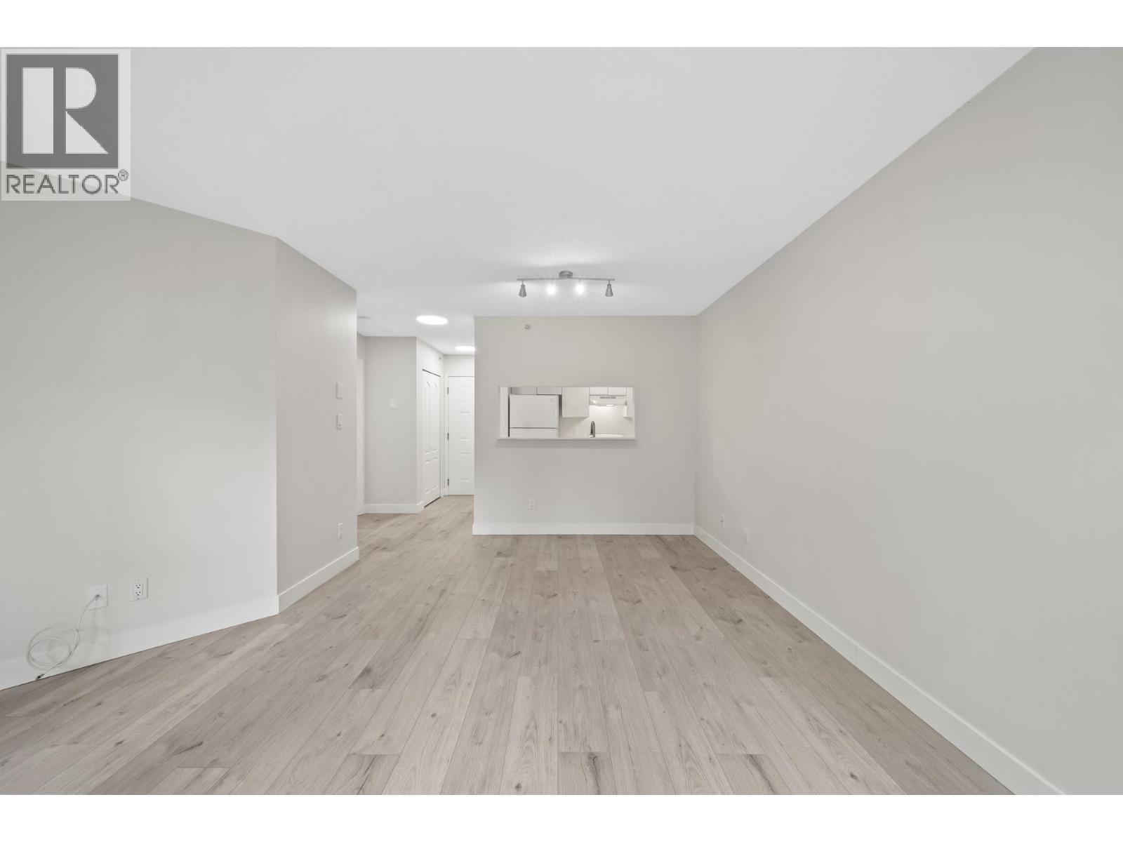 311 3489 Ascot Place, Vancouver, British Columbia  V5R 6B6 - Photo 9 - R3124727