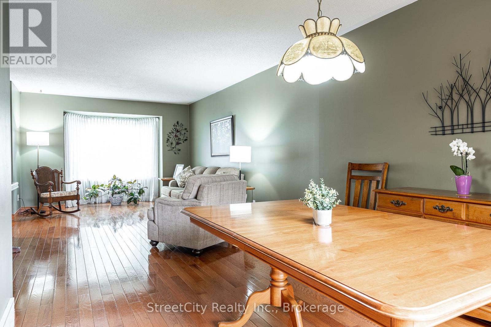 27 Kay Street, Stratford, Ontario  N5A 7R7 - Photo 11 - X13144022