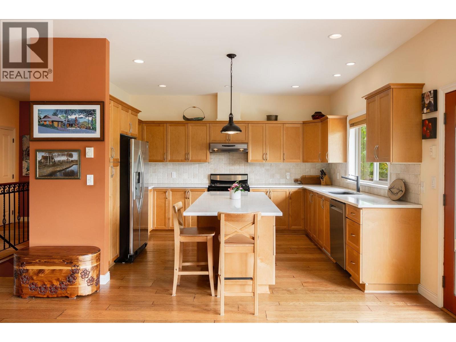 960 Harbour View Place, Bowen Island, British Columbia  V0N 1G2 - Photo 10 - R3124728