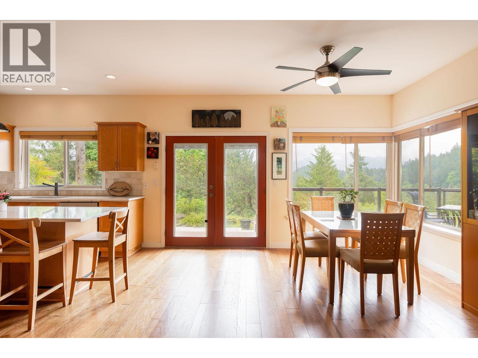 960 Harbour View Place, Bowen Island, British Columbia  V0N 1G2 - Photo 11 - R3124728