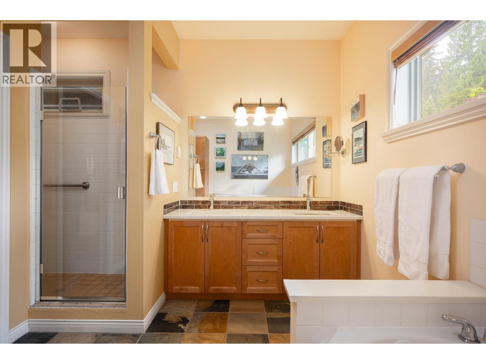 960 Harbour View Place, Bowen Island, British Columbia  V0N 1G2 - Photo 17 - R3124728