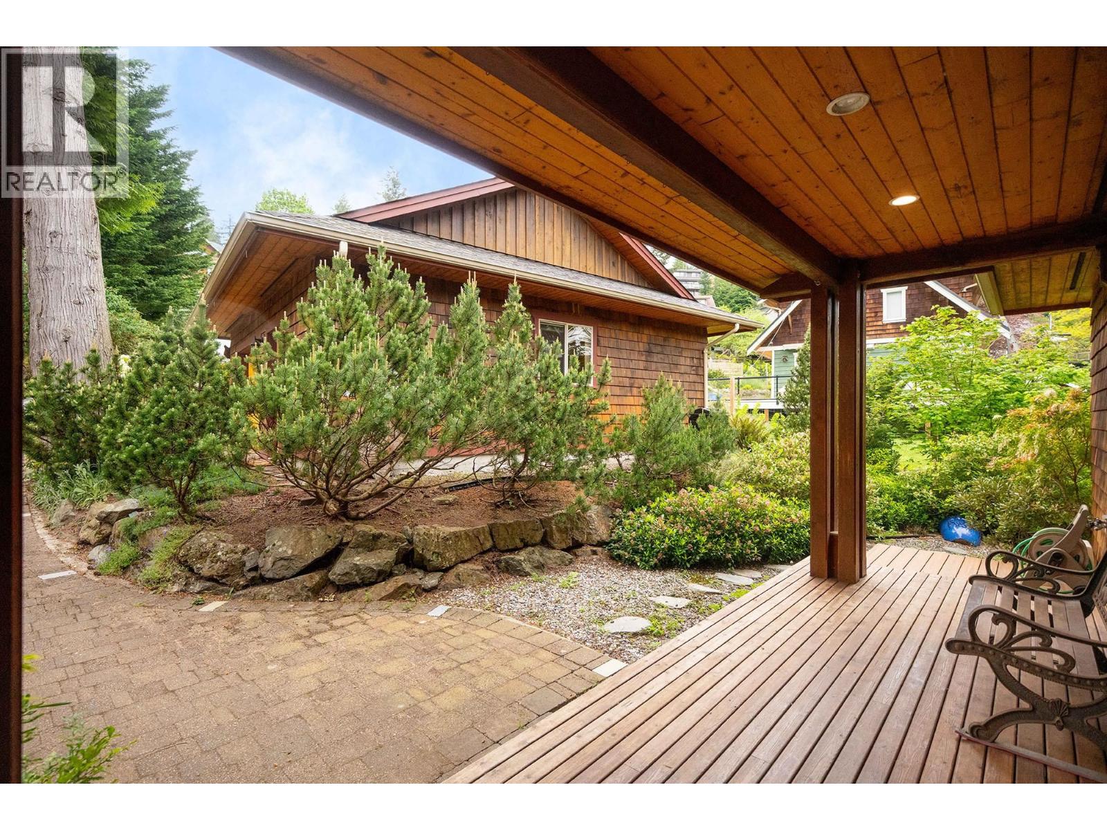 960 Harbour View Place, Bowen Island, British Columbia  V0N 1G2 - Photo 5 - R3124728