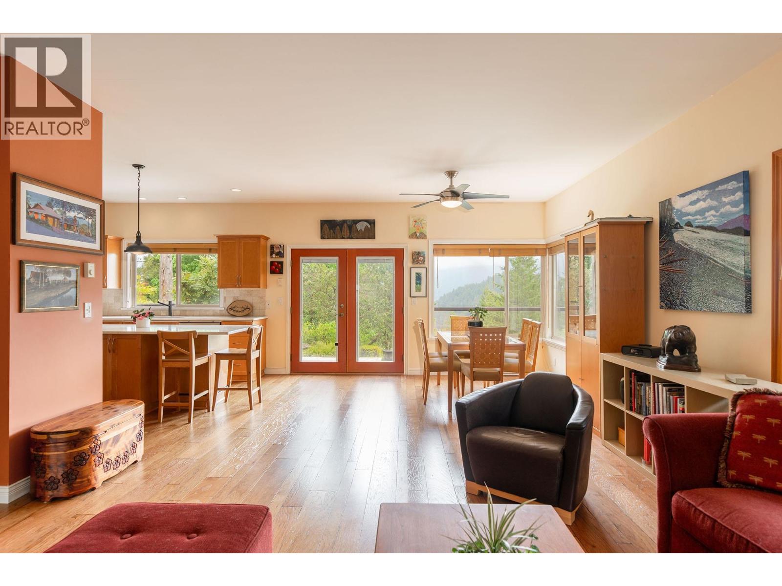960 Harbour View Place, Bowen Island, British Columbia  V0N 1G2 - Photo 8 - R3124728