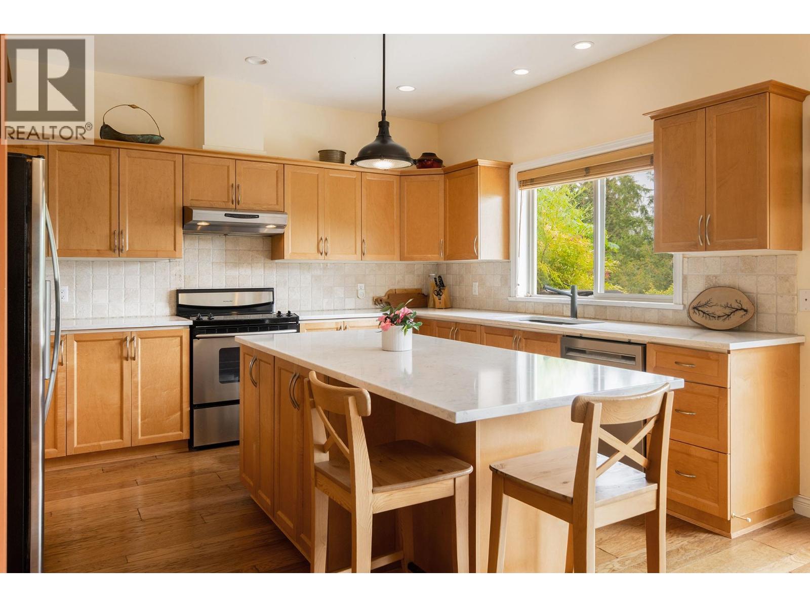 960 Harbour View Place, Bowen Island, British Columbia  V0N 1G2 - Photo 9 - R3124728