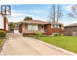 8 LORRAINE Drive, Hamilton, Ontario