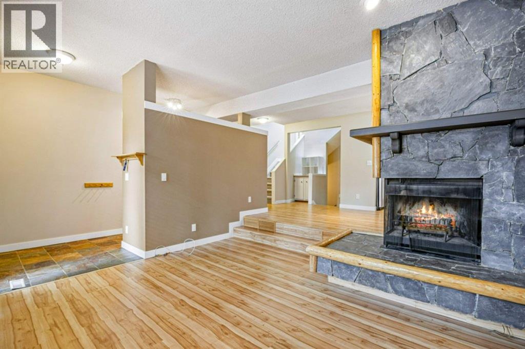 2, 833 5th Street, Canmore, Alberta  T1W 2G1 - Photo 3 - A2307133