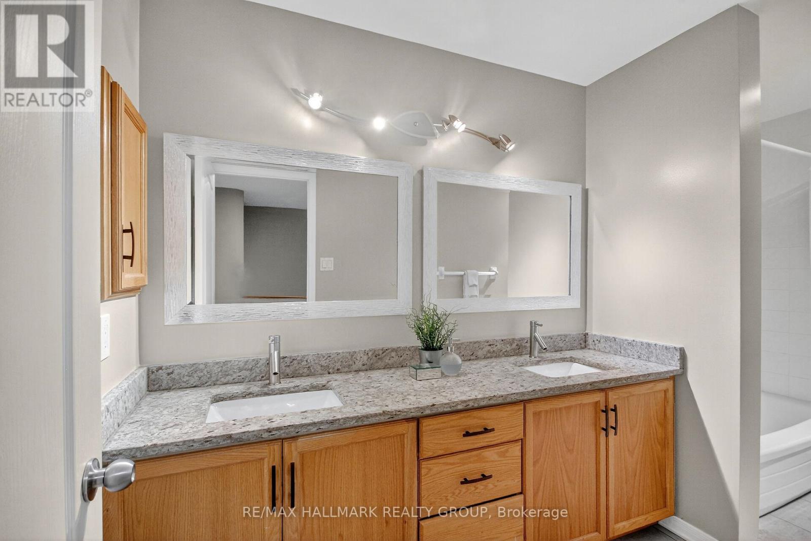 110 Hunter's Glen Crescent, Ottawa, Ontario  K1T 3R1 - Photo 23 - X13143904
