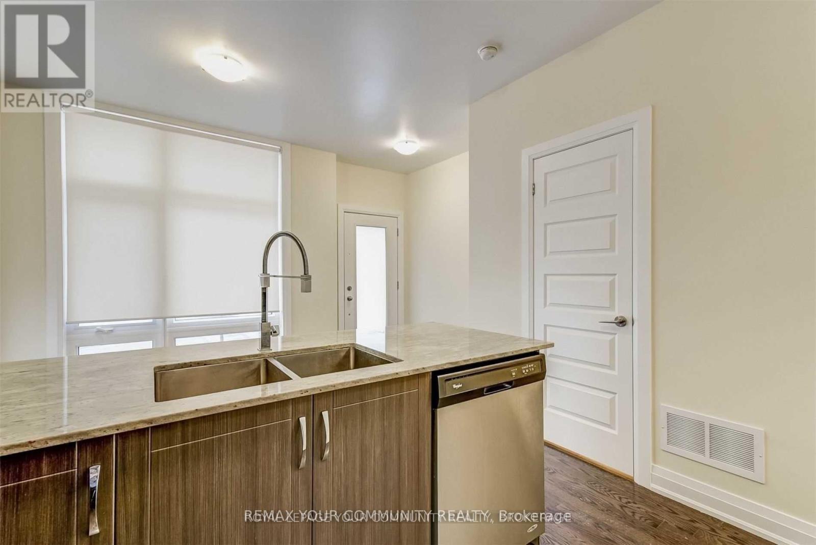 21 - 15 Eldora Avenue, Toronto, Ontario  M2M 0B5 - Photo 7 - C13142036