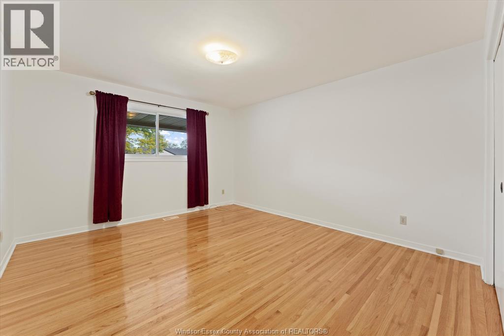 3299 Woodlawn Avenue, Windsor, Ontario  N8W 2J1 - Photo 19 - 26011435