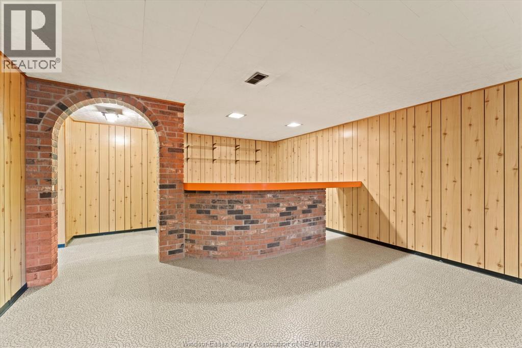 3299 Woodlawn Avenue, Windsor, Ontario  N8W 2J1 - Photo 30 - 26011435