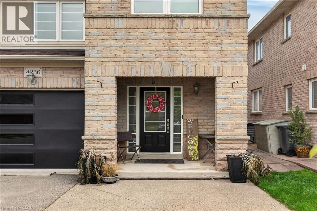 4236 Prudham Avenue, Burlington, Ontario  L7M 0N3 - Photo 5 - 40831321