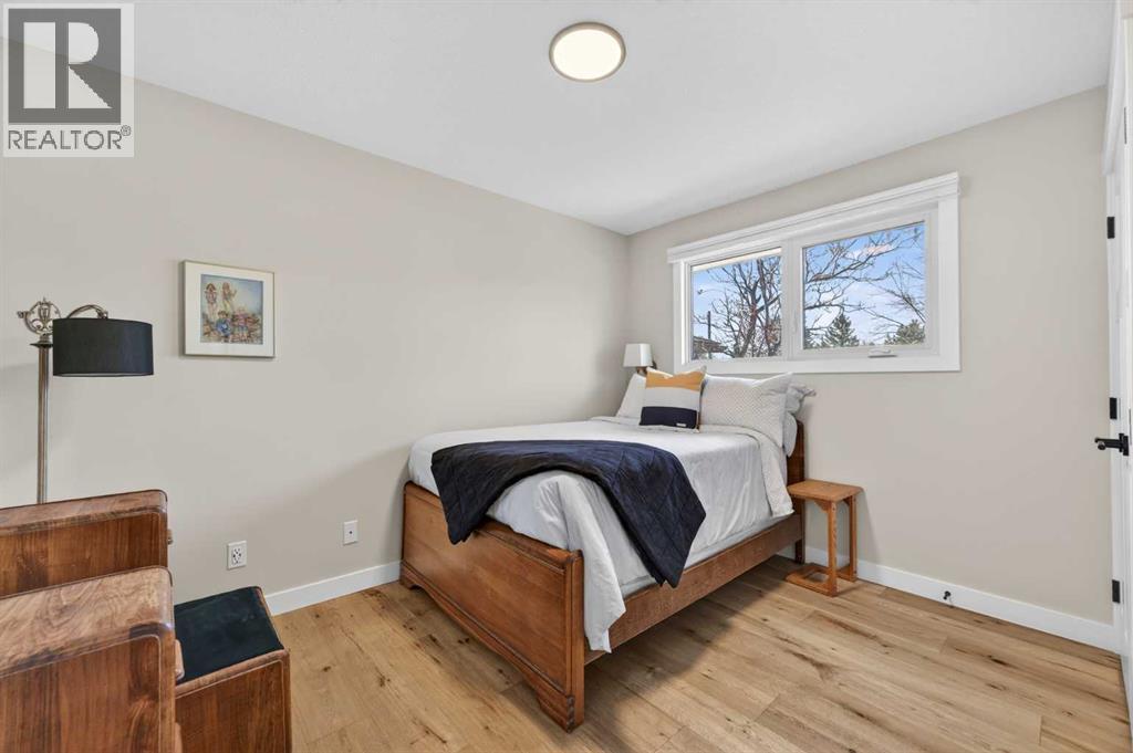 8927 48 Avenue NW, Calgary, Alberta  T3B 2B5 - Photo 16 - A2304336