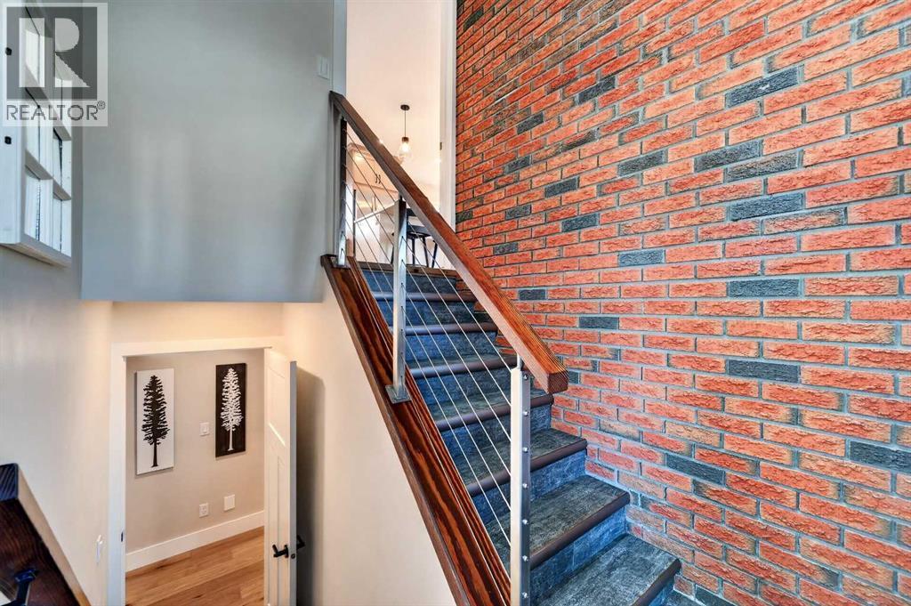 8927 48 Avenue NW, Calgary, Alberta  T3B 2B5 - Photo 17 - A2304336