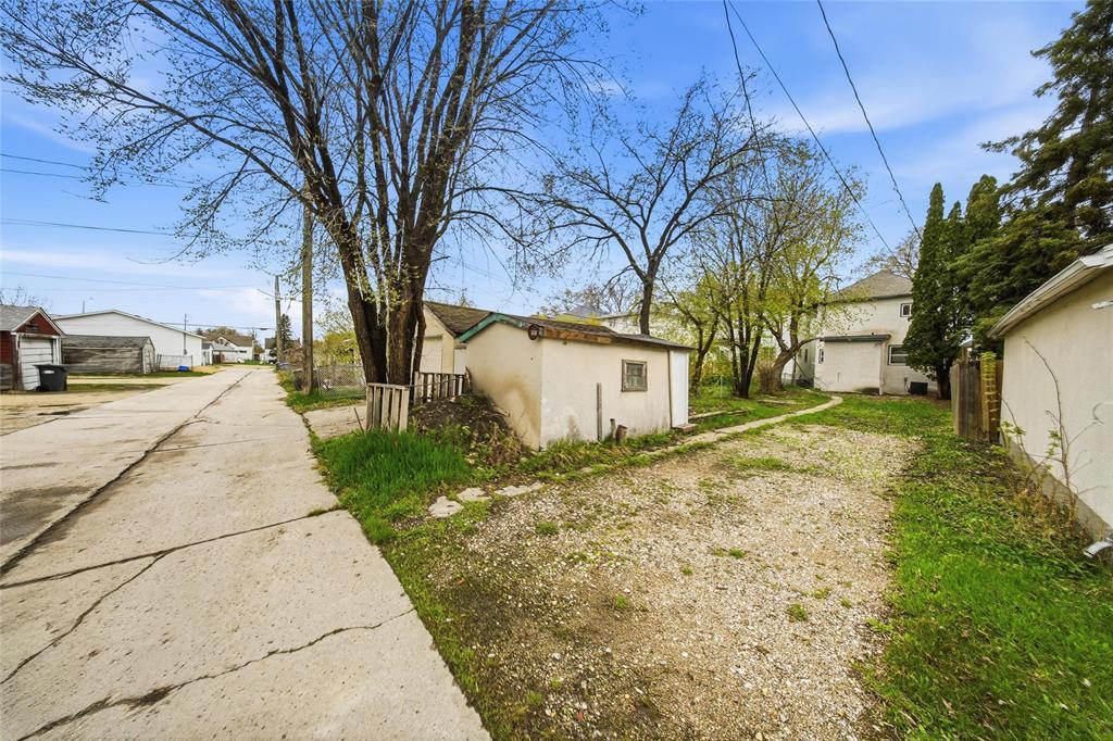 586 Machray Avenue, Winnipeg, Manitoba  R2W 1A9 - Photo 25 - 202610885