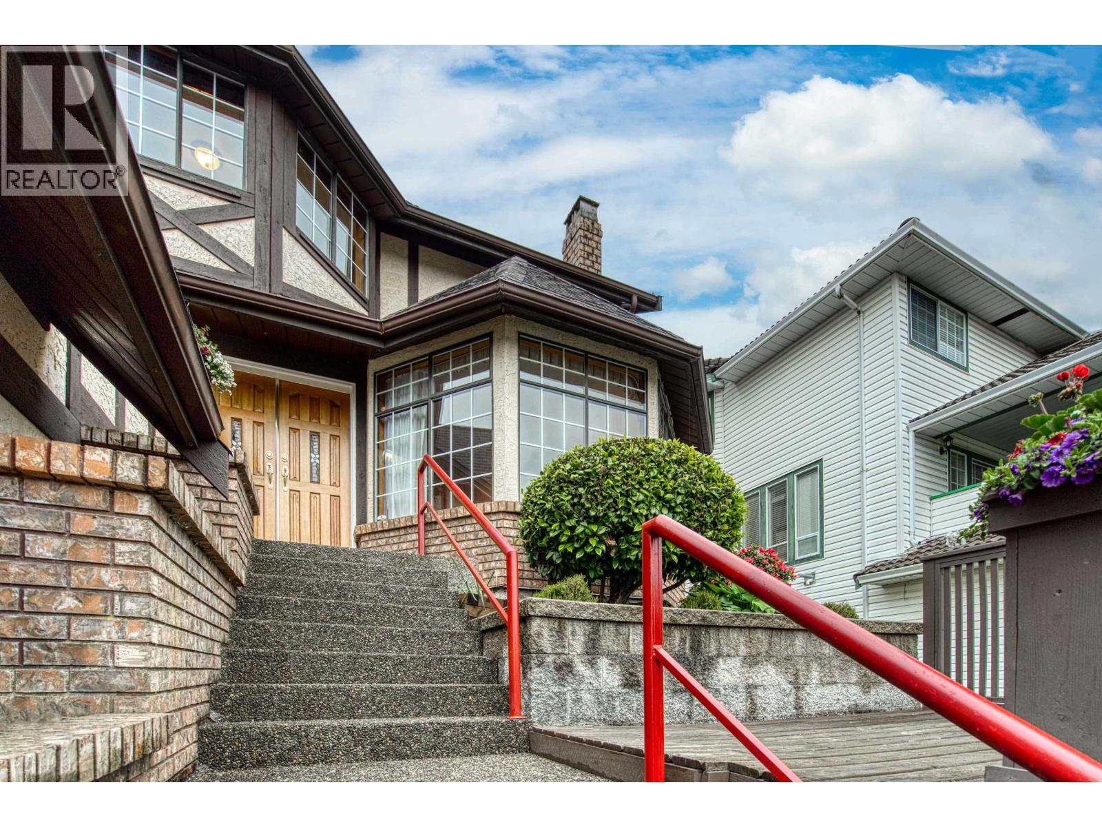 2866 Mara Drive, Coquitlam, British Columbia  V3C 5L2 - Photo 3 - R3124095