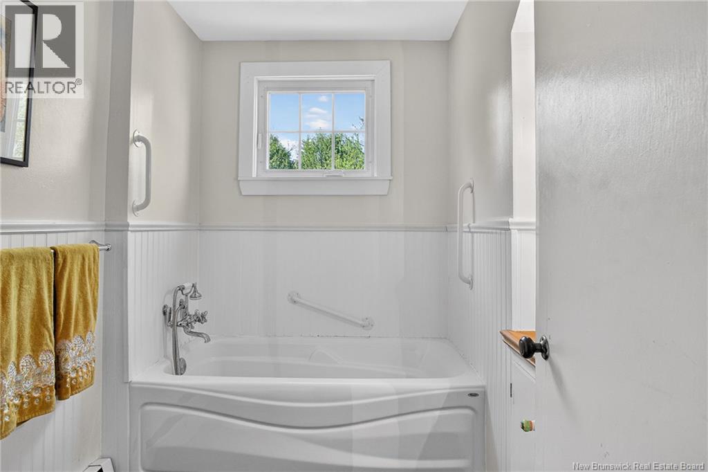 9 Grove Avenue, Rothesay, New Brunswick  E2E 5K5 - Photo 33 - NB139680