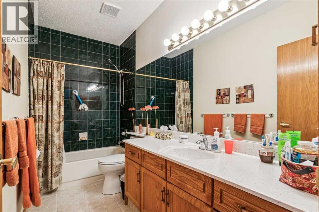 47 Sunlake Close Se, Calgary, Alberta  T2X 3H2 - Photo 22 - A2312426