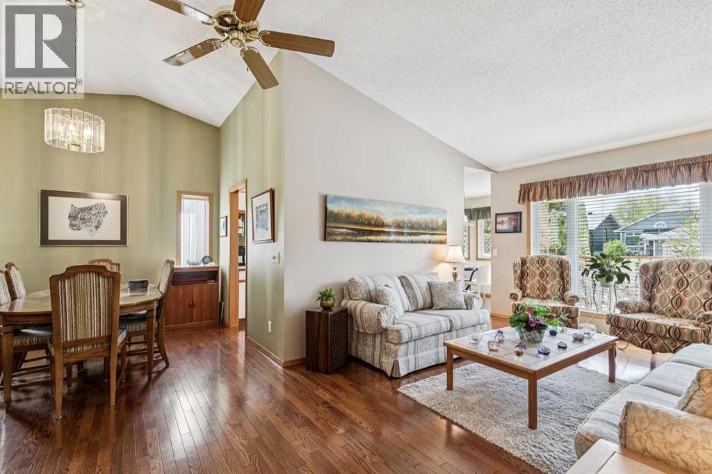 47 Sunlake Close Se, Calgary, Alberta  T2X 3H2 - Photo 7 - A2312426
