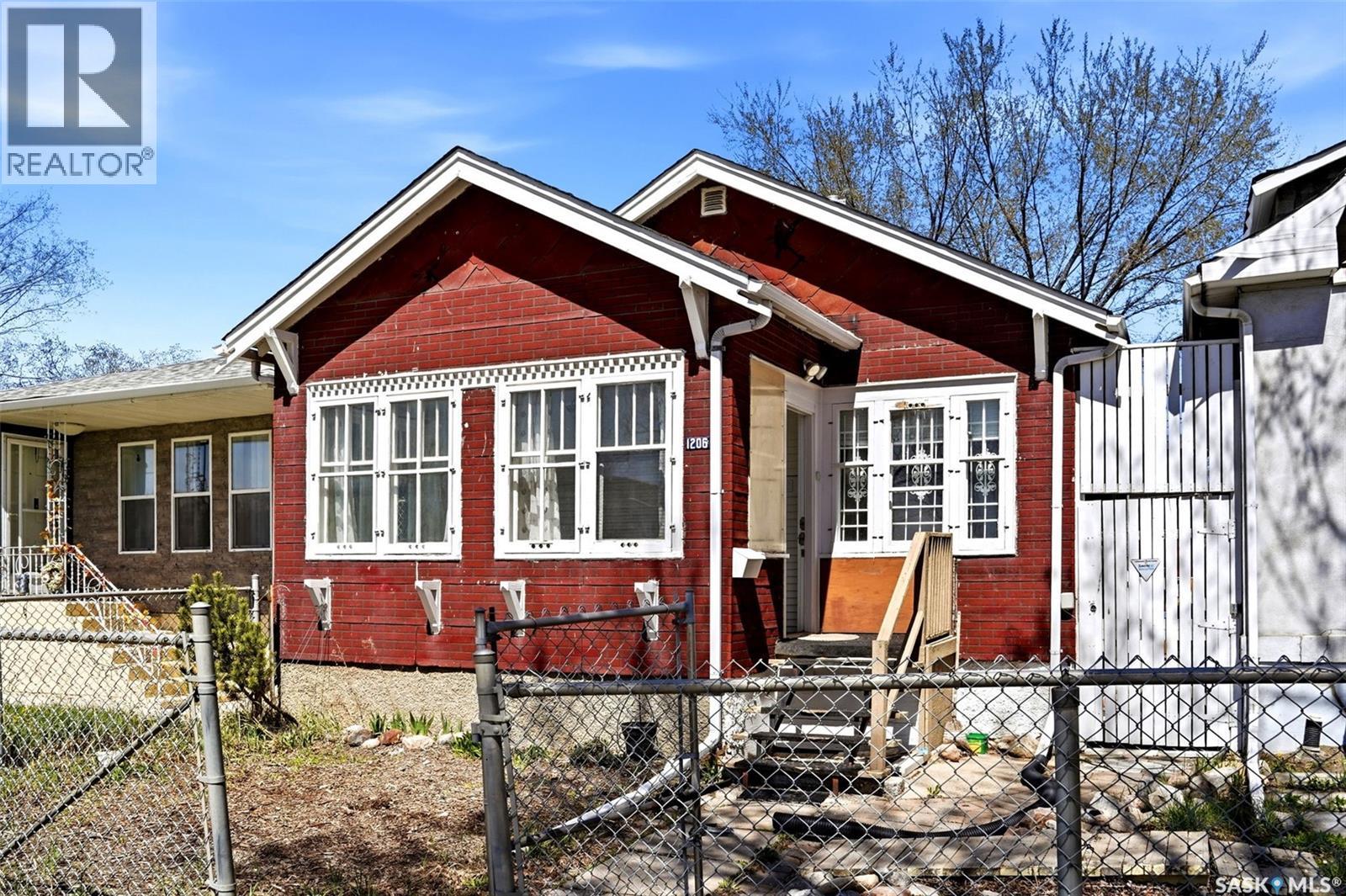 1206 Victoria AVENUE, Regina, Saskatchewan