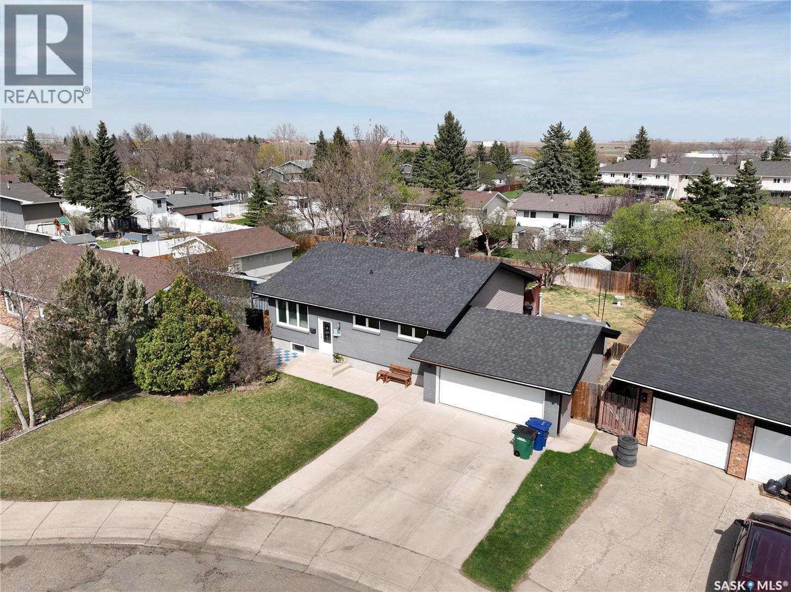 57 Daisy Crescent, Moose Jaw, Saskatchewan  S6J 1C2 - Photo 3 - SK036330