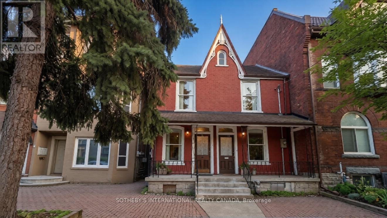 11 D'ARCY STREET, Toronto, Ontario