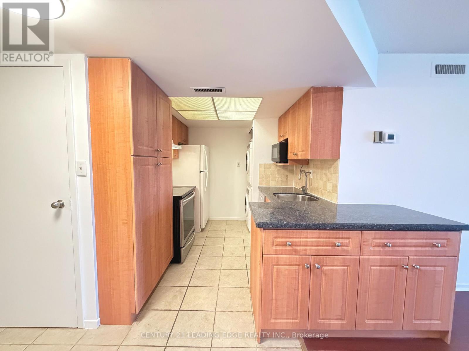 1912 - 1001 Bay Street, Toronto, Ontario  M5S 3A6 - Photo 2 - C13143936