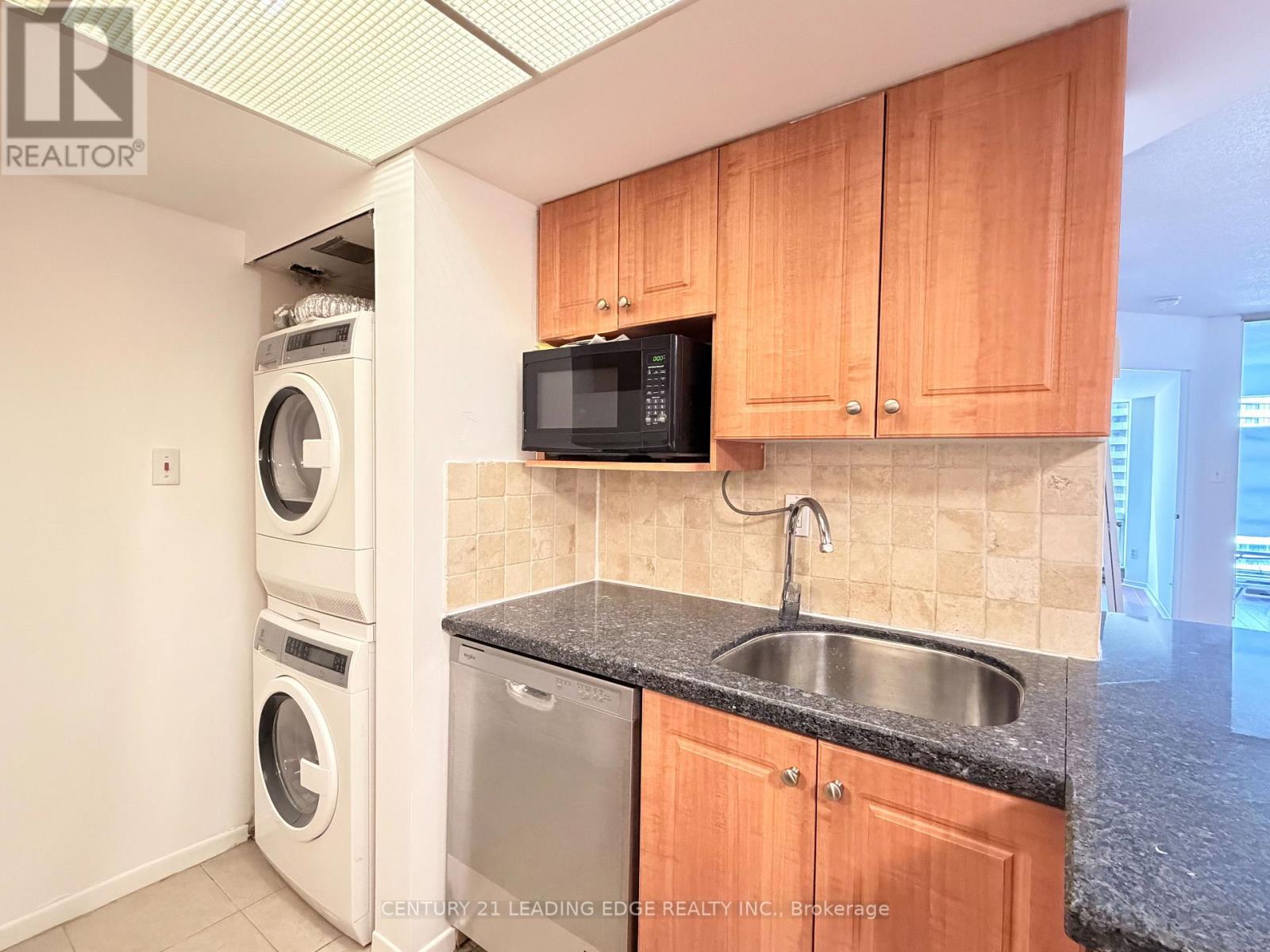 1912 - 1001 Bay Street, Toronto, Ontario  M5S 3A6 - Photo 5 - C13143936
