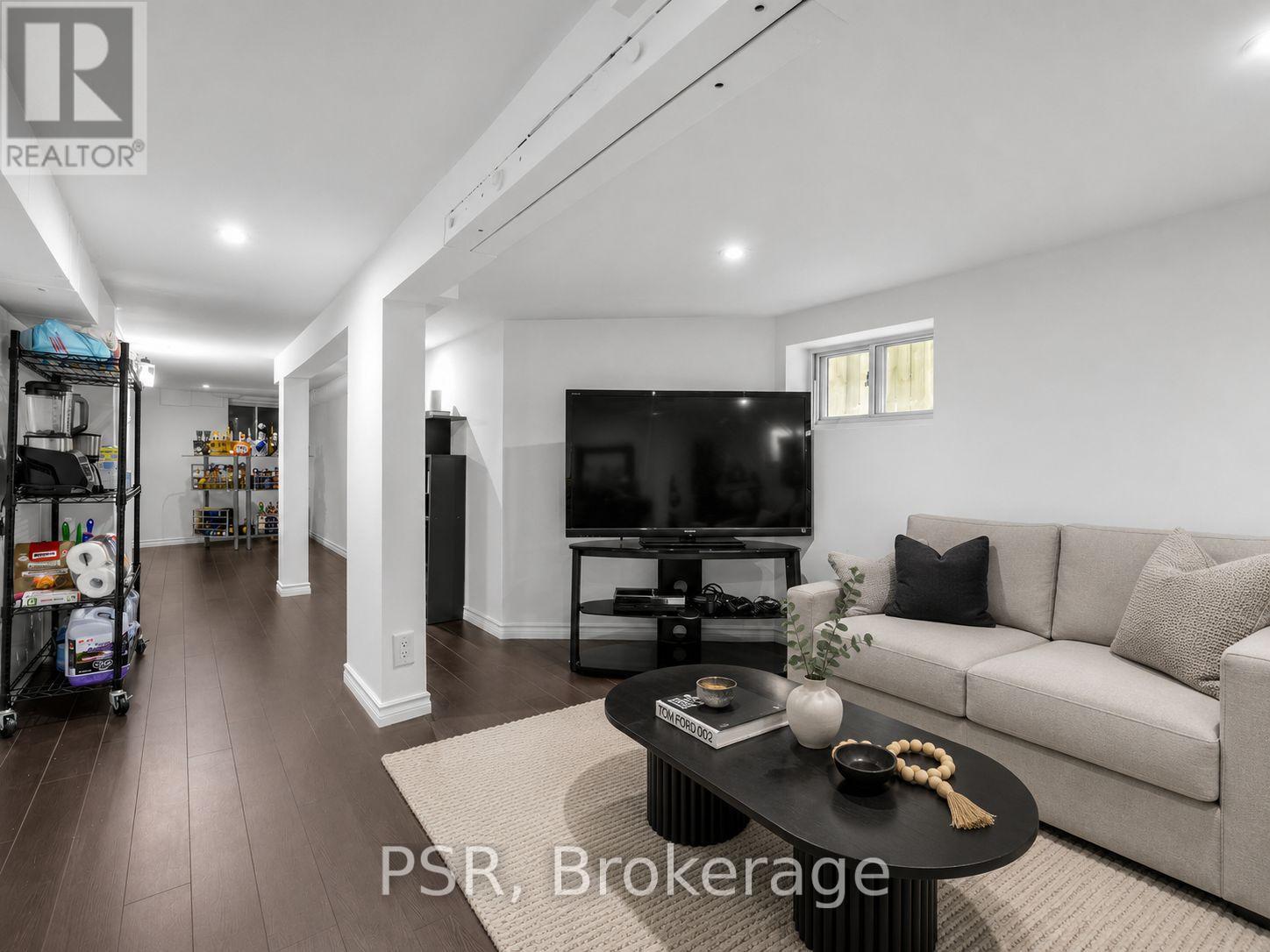 562 Arlington Avenue, Toronto, Ontario  M6C 3A5 - Photo 13 - C13143948