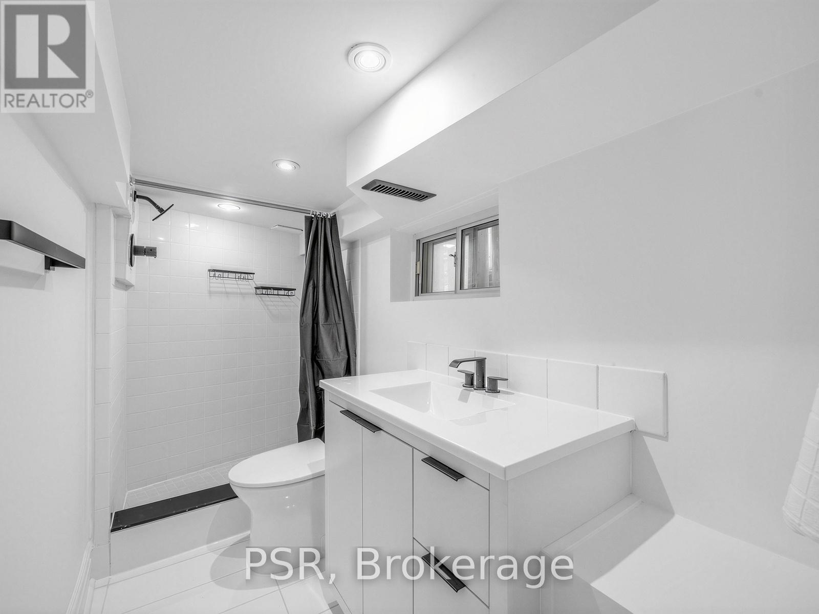 562 Arlington Avenue, Toronto, Ontario  M6C 3A5 - Photo 14 - C13143948