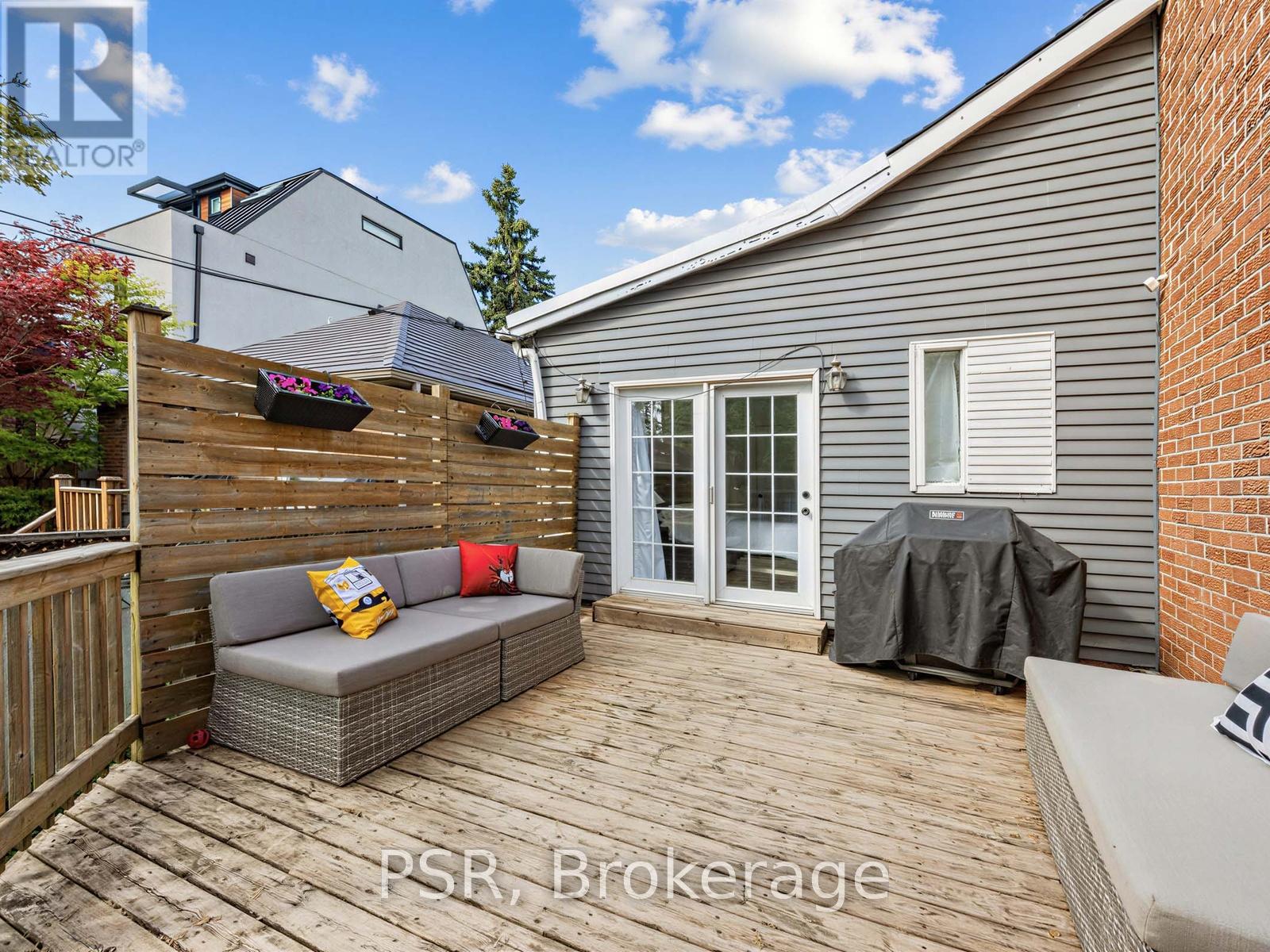 562 Arlington Avenue, Toronto, Ontario  M6C 3A5 - Photo 18 - C13143948