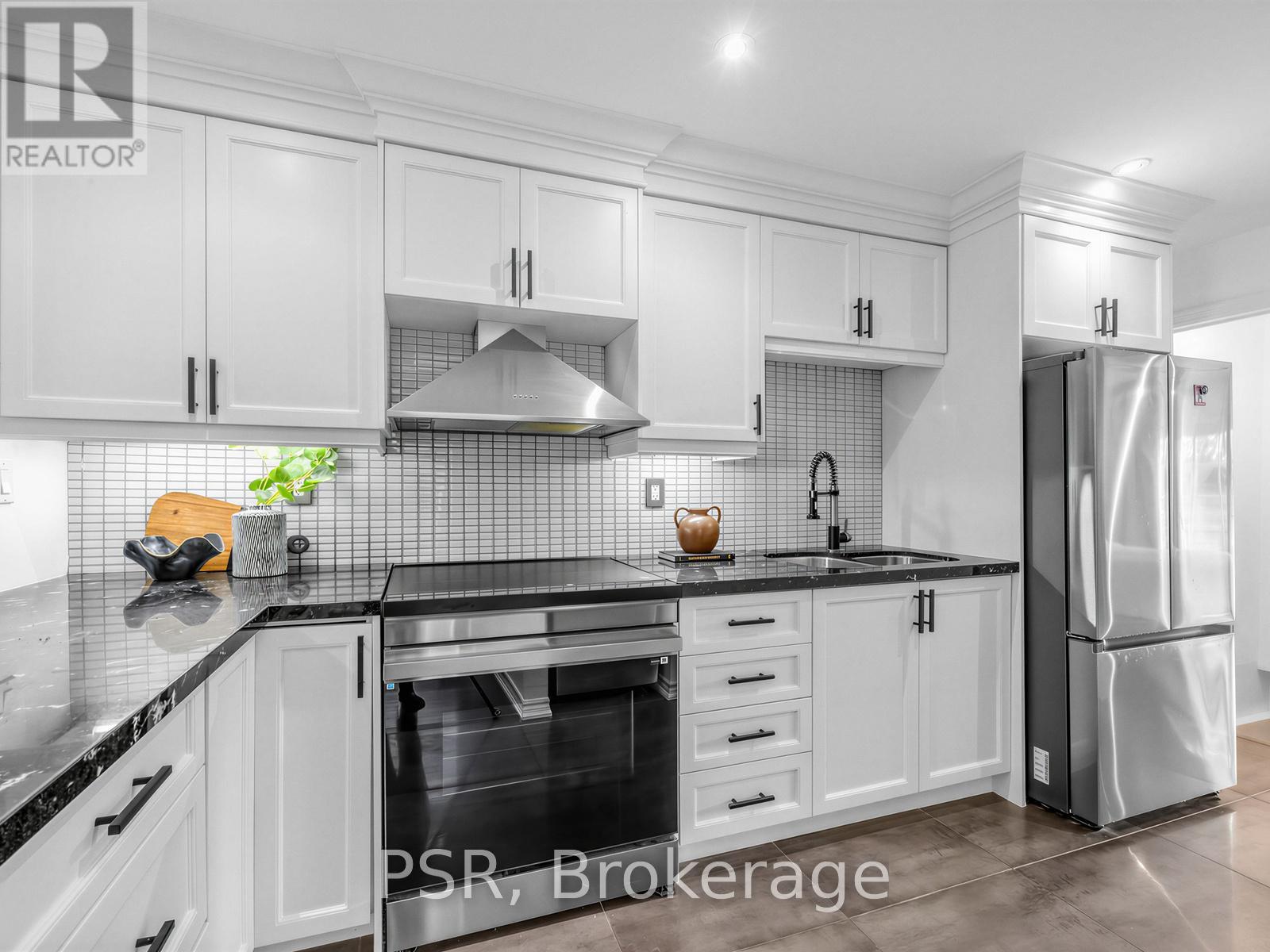 562 Arlington Avenue, Toronto, Ontario  M6C 3A5 - Photo 6 - C13143948