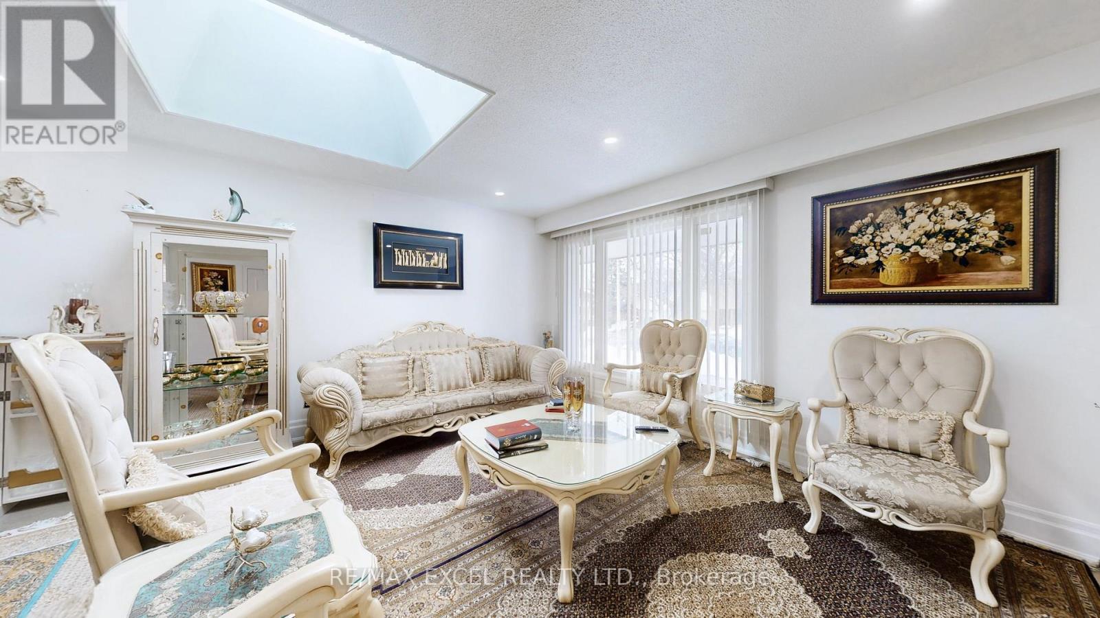 19 Clancy Drive, Toronto, Ontario  M2J 2V7 - Photo 5 - C13144008