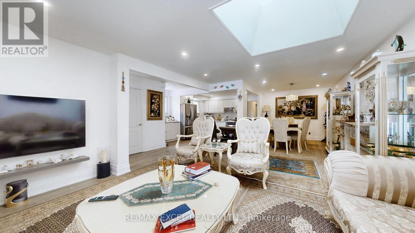 19 Clancy Drive, Toronto, Ontario  M2J 2V7 - Photo 8 - C13144008