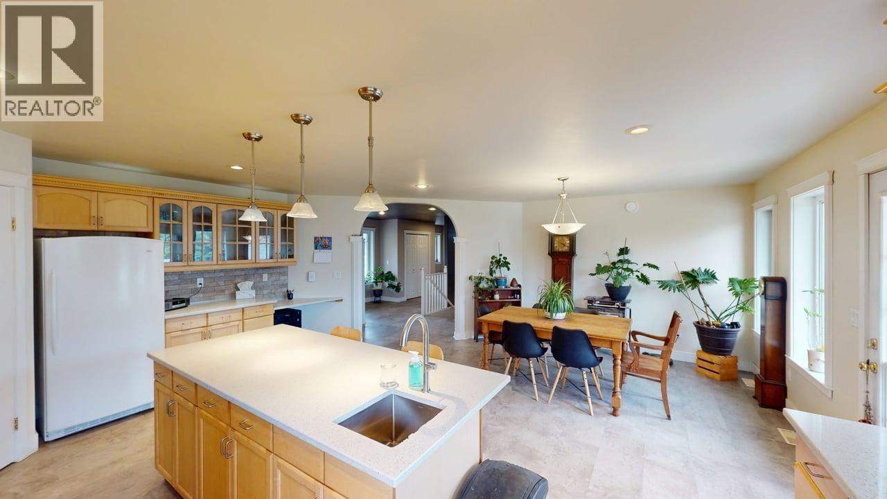 13043 Hunters Lane, Charlie Lake, British Columbia  V0C 1H0 - Photo 18 - R3123676