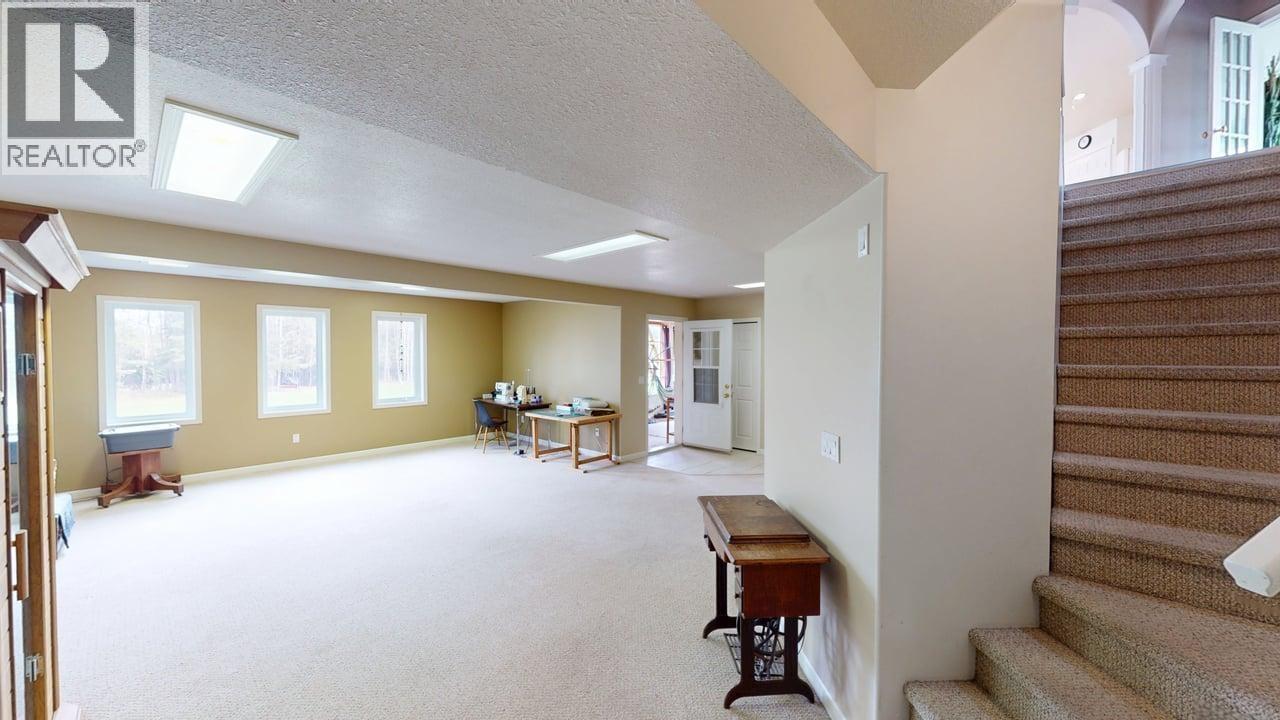 13043 Hunters Lane, Charlie Lake, British Columbia  V0C 1H0 - Photo 32 - R3123676