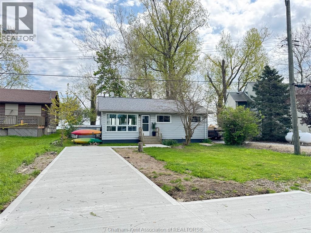 83 Marentette Beach Drive, Leamington, Ontario  N8H 3V7 - Photo 2 - 26008283