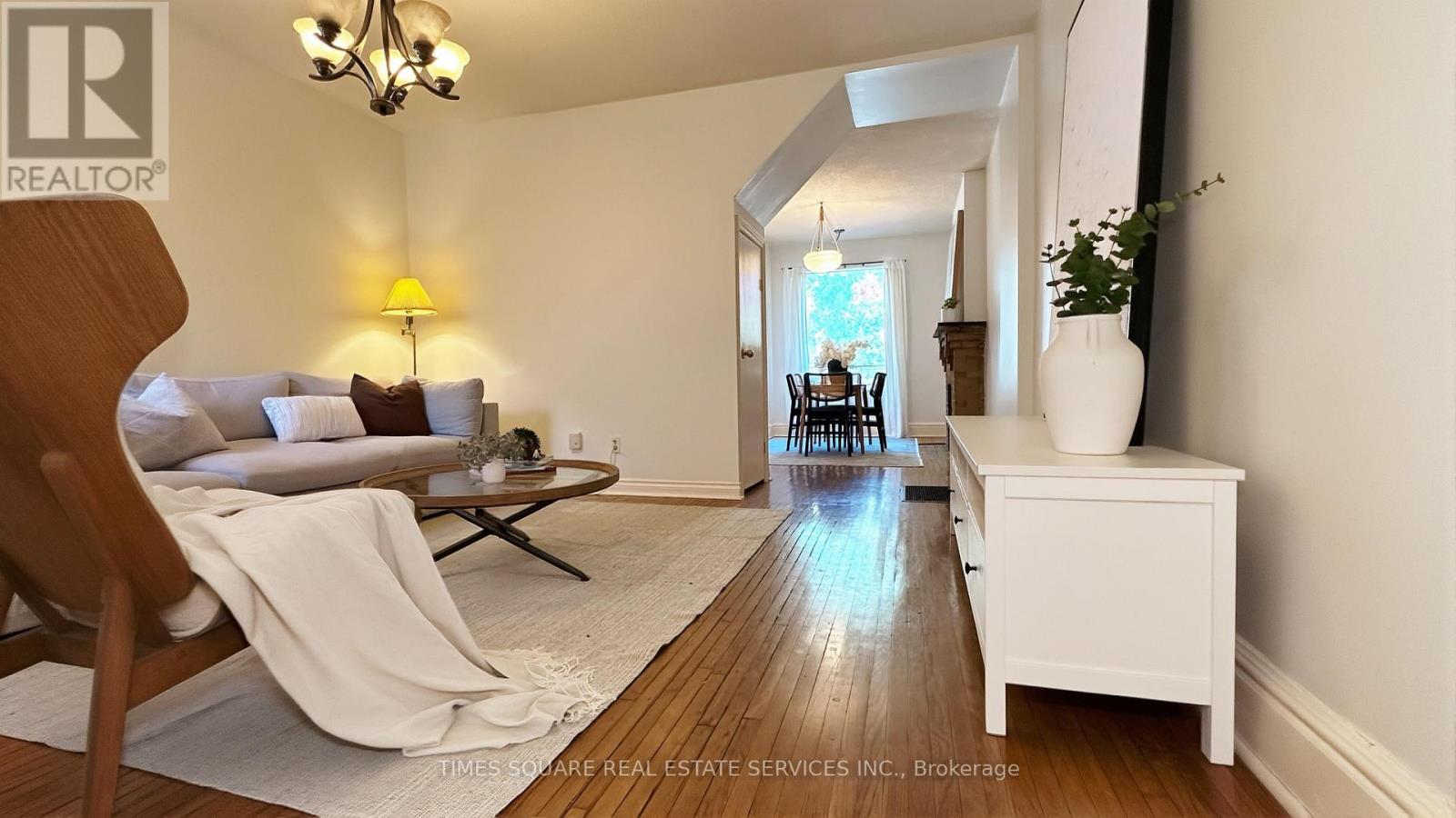 7 Badgerow Avenue, Toronto, Ontario  M4M 1T9 - Photo 6 - E13143866